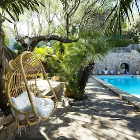 Castel Pierre Lisse 3* Hyères