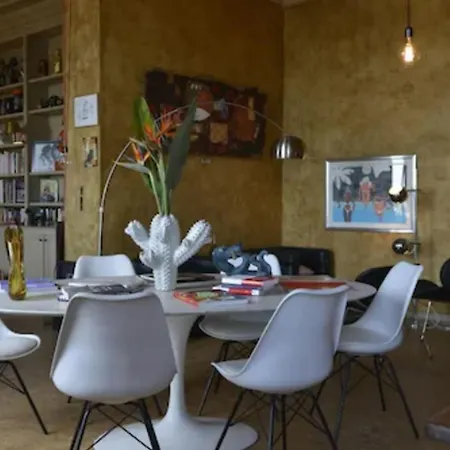 Castel Pierre Lisse Гостевой дом