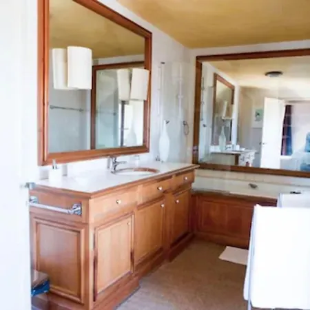 בית הארחה Castel Pierre Lisse הייר