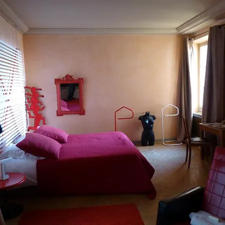 Castel Pierre Lisse Гостевой дом