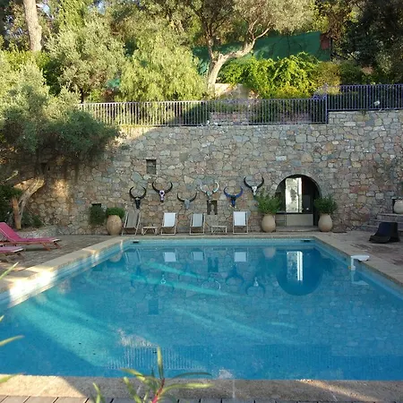 Castel Pierre Lisse Guest house