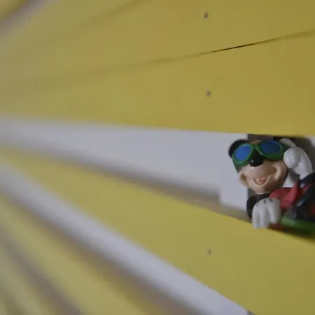 Castel Pierre Lisse Йер