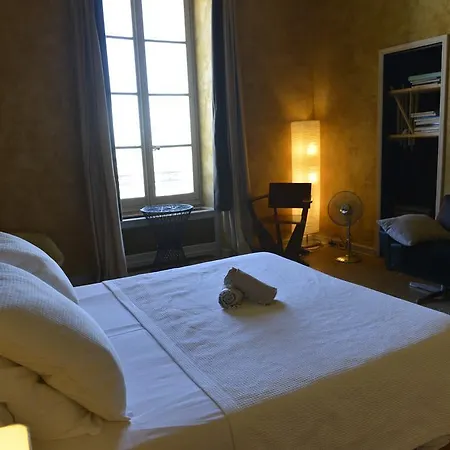 Castel Pierre Lisse Йер