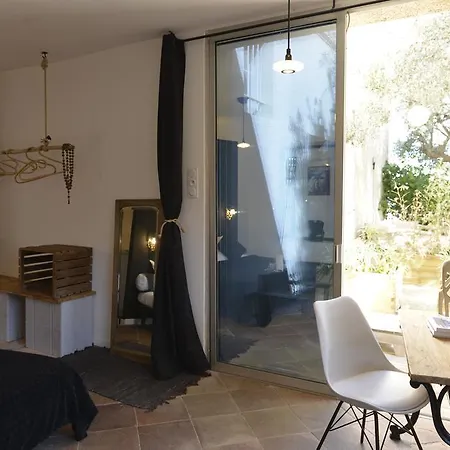 Maison d'hôtes Castel Pierre Lisse Hyères