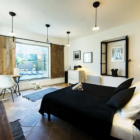 Castel Pierre Lisse Йер