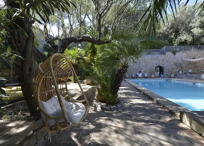 Castel Pierre Lisse 3*